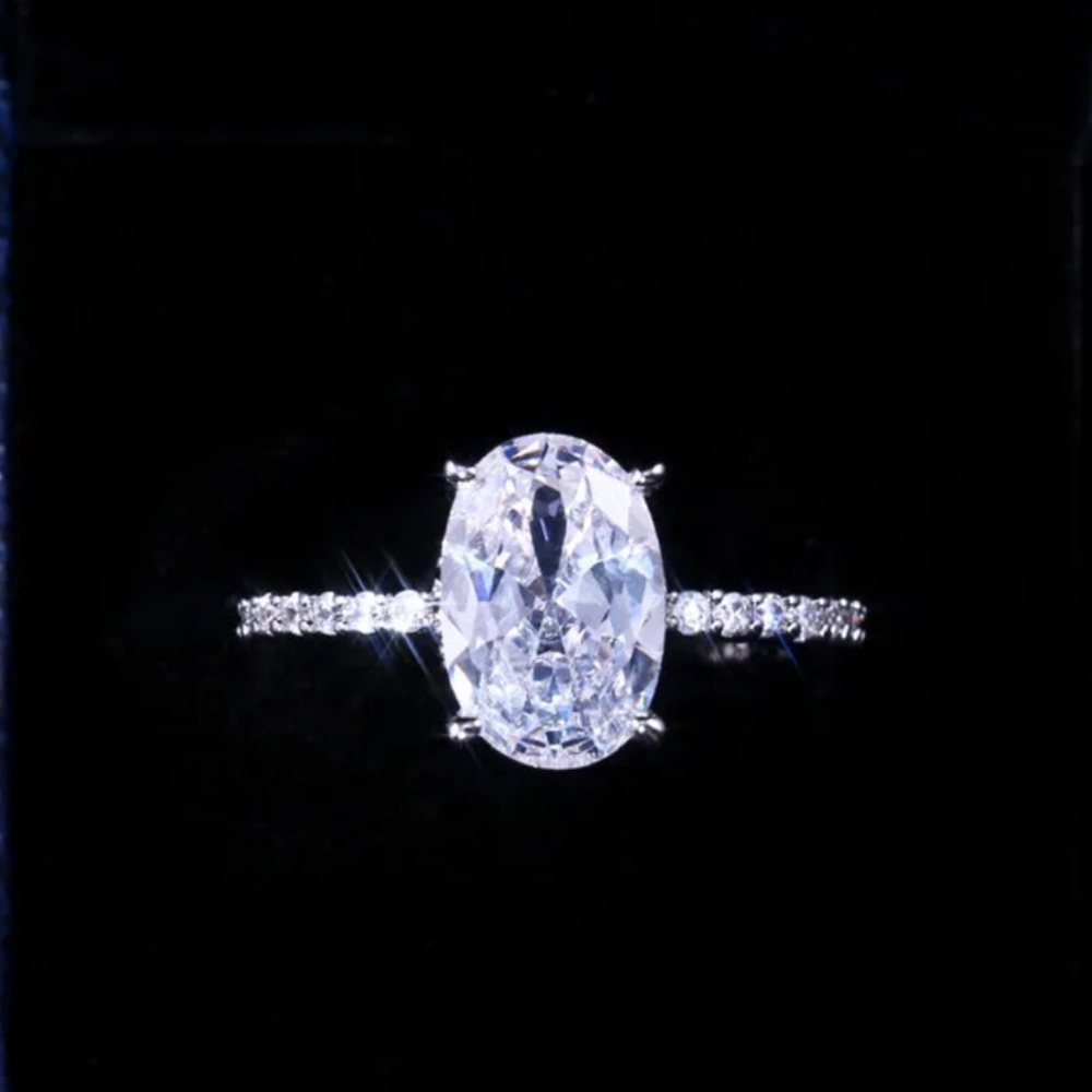 925 Sterling Silver Oval Finger Ring - Picture 4 of 5